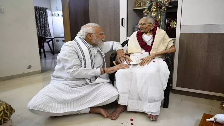 pm modi mother passes away