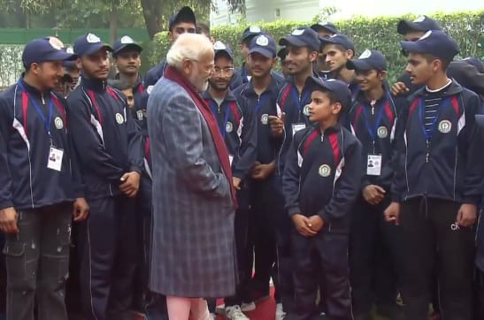 Watan ko jaano : PM Modi meets 250 students of Jammu Kashmir