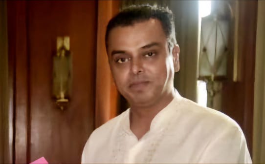 Former Union Minister Milind Deora resigns from Congress