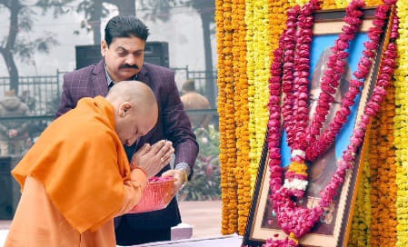 CM Yogi Pays Homage to Netaji Subhash Chandra Bose on his Birth Anniversary